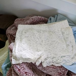 Lace white shorts